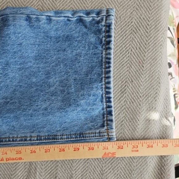 Fashion Nova Curve Crossover Straight Leg Jean Medium Wash SZ 14 Botton Fly NWT - Picture 5 of 16